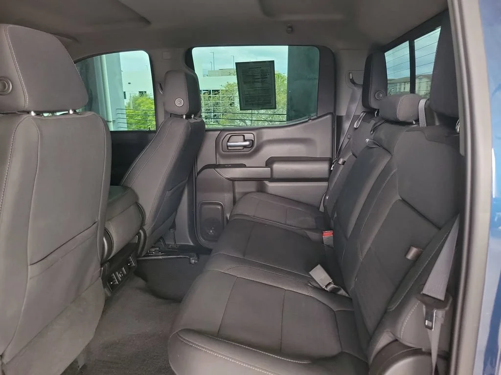 Used 2022 Northsky Blue Metallic Chevrolet LT image 10