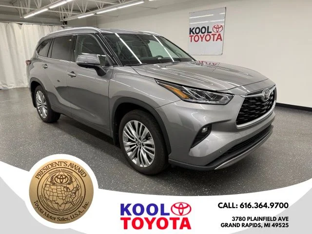2025 Toyota Highlander Platinum