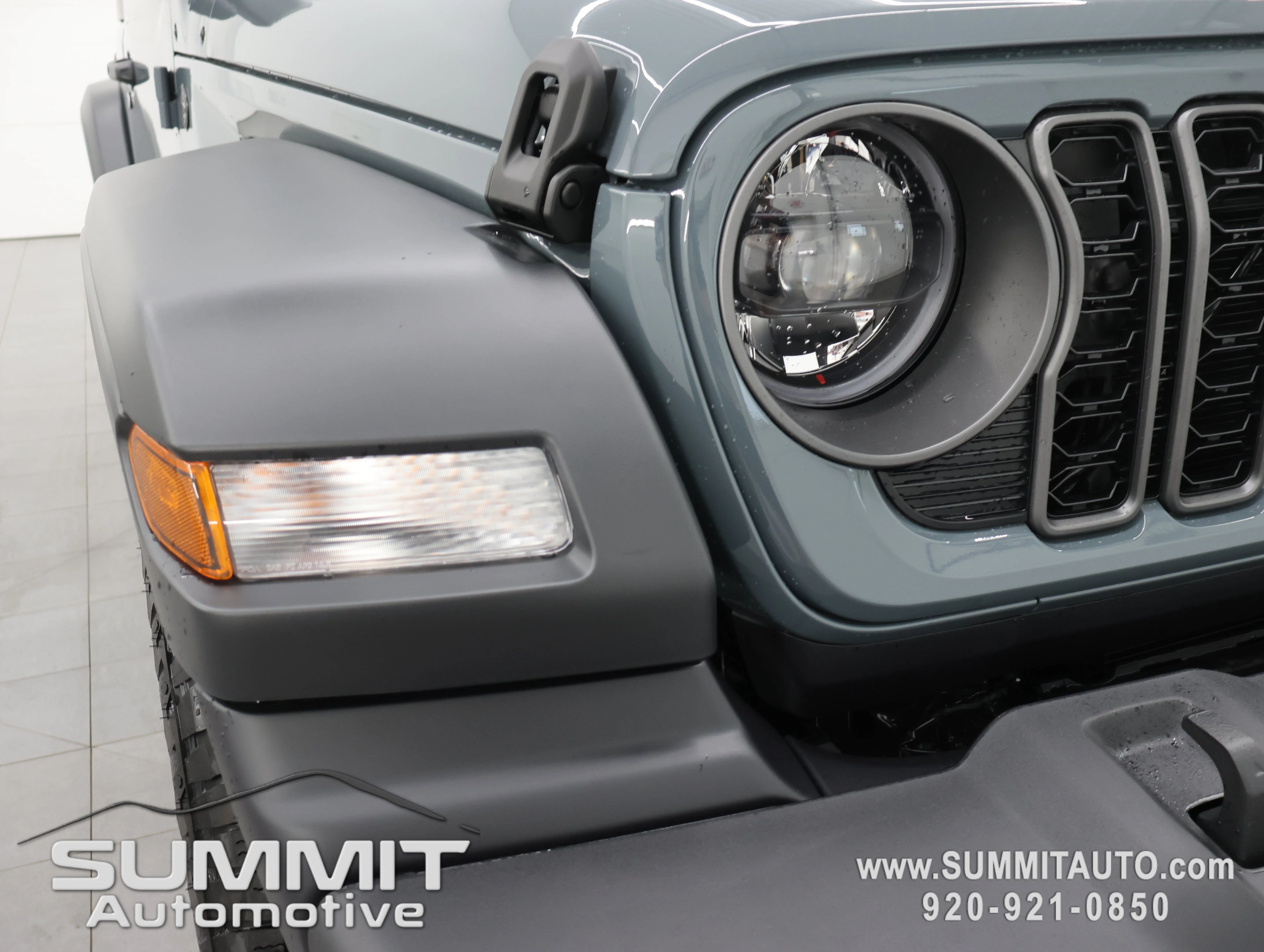 New 2026 Anvil Clear-Coat Exterior Paint Jeep Sport S image 21