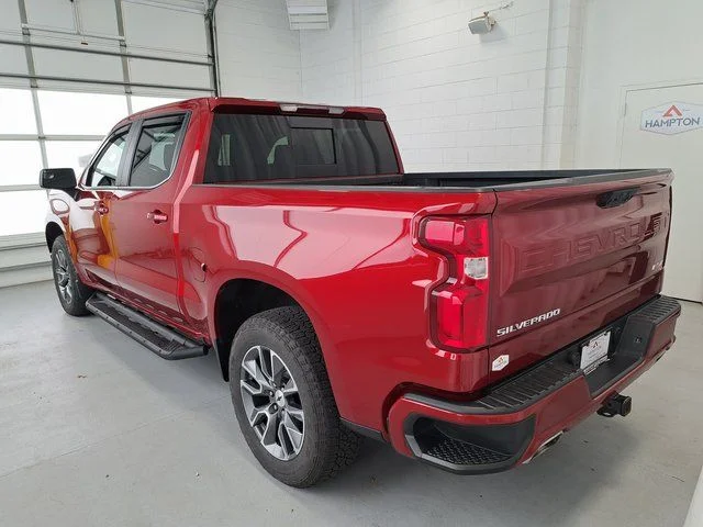 Used 2023 Red Chevrolet RST image 7