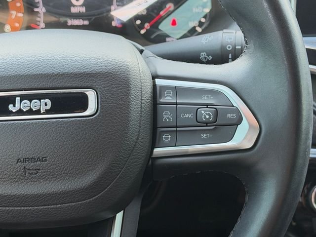Certified Used 2022 Billet Silver Metallic Jeep Latitude image 18