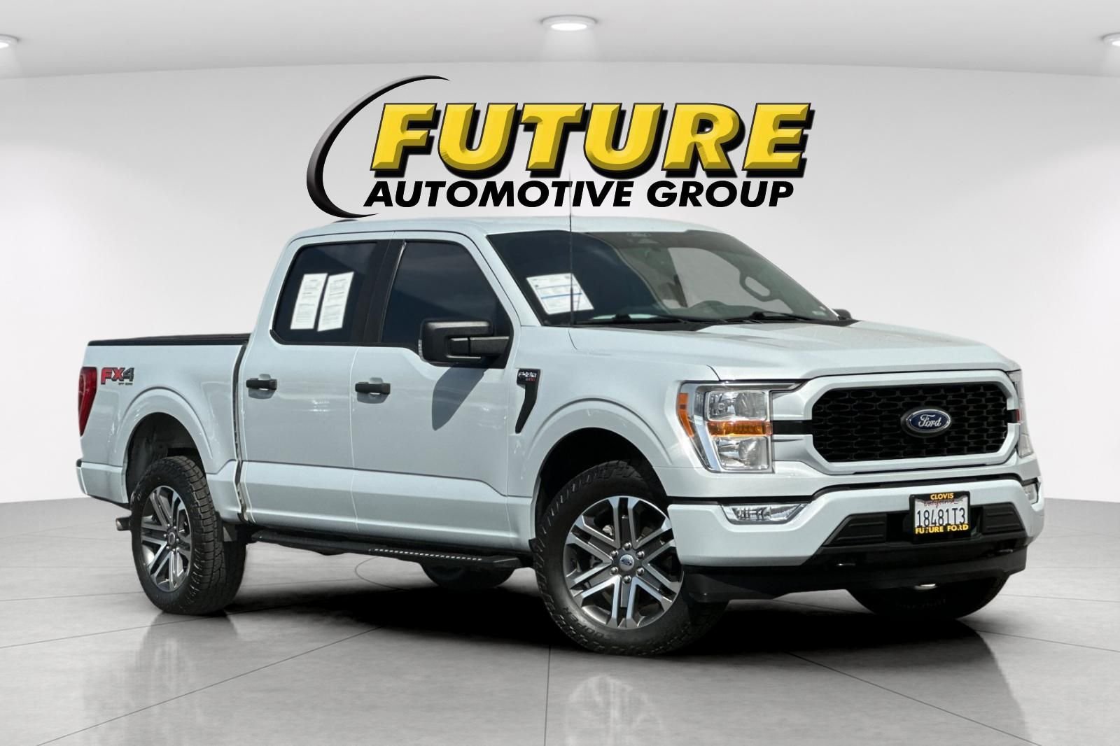 Used 2022 White Ford XL image 1