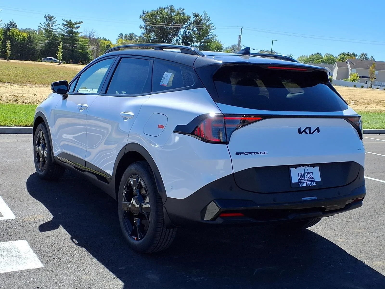 New 2027 Glacial White Pearl / Black Ro Kia X-Line image 2