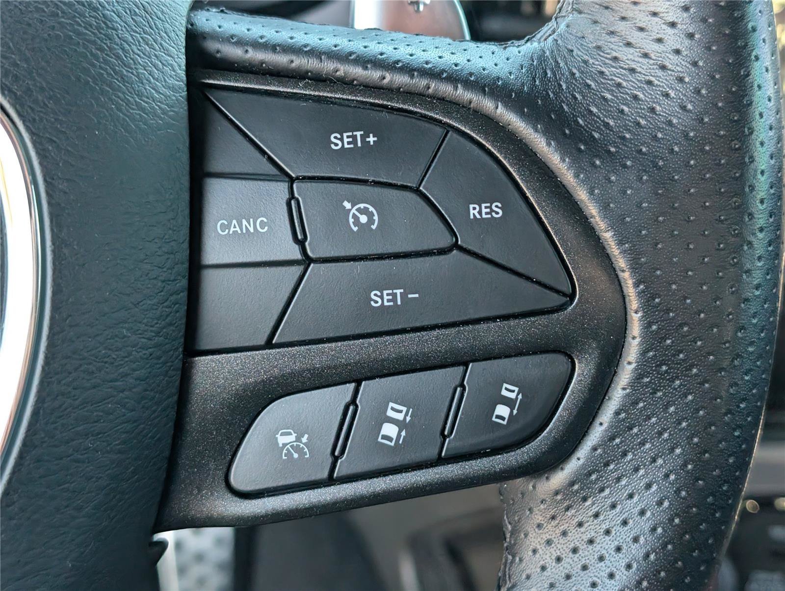 2023 Dodge Challenger R/T - Photo 17