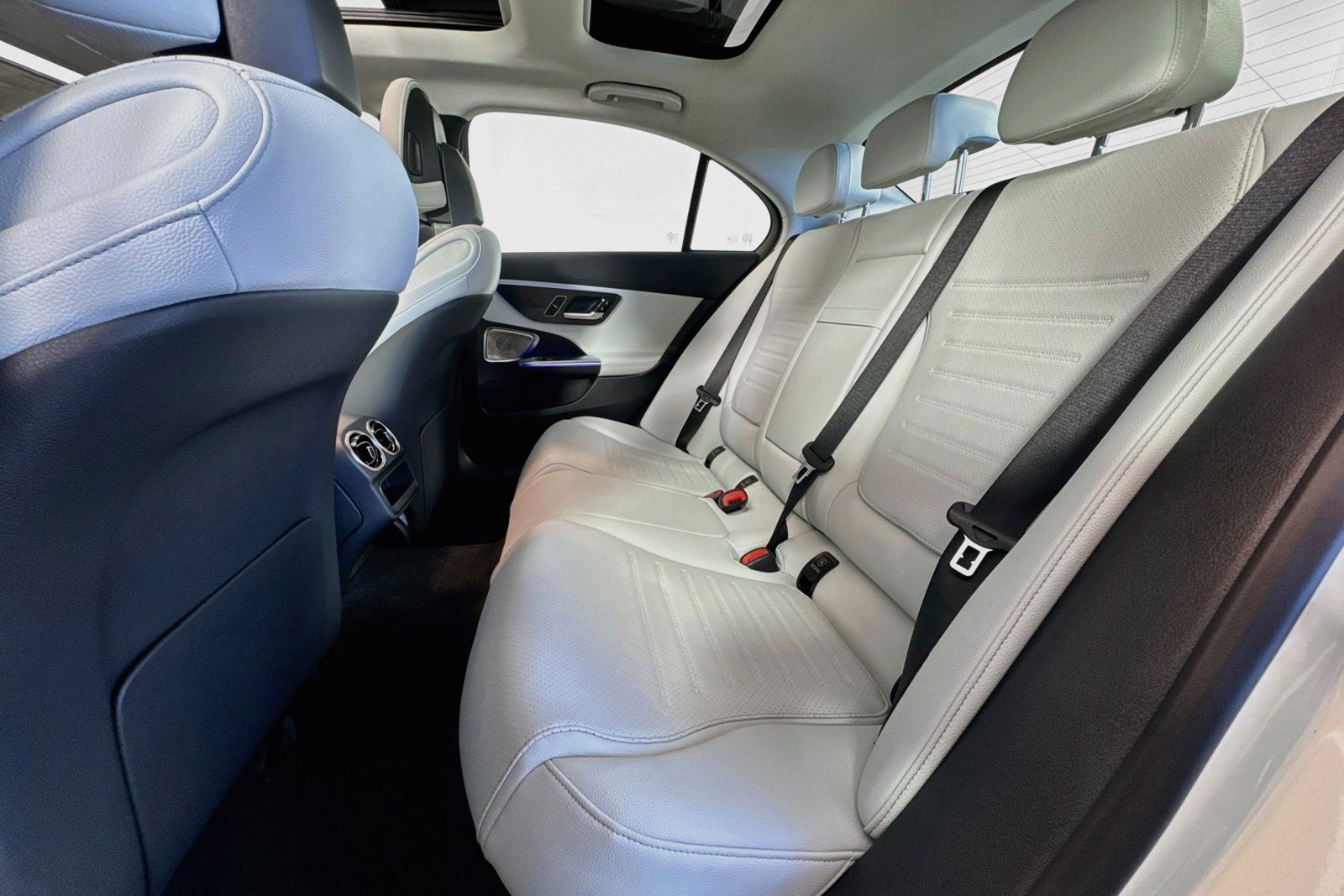 New 2026 Polar White Mercedes-Benz C 300 image 22