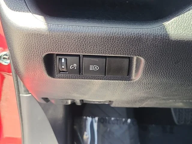 Used 2025  Toyota LE image 22