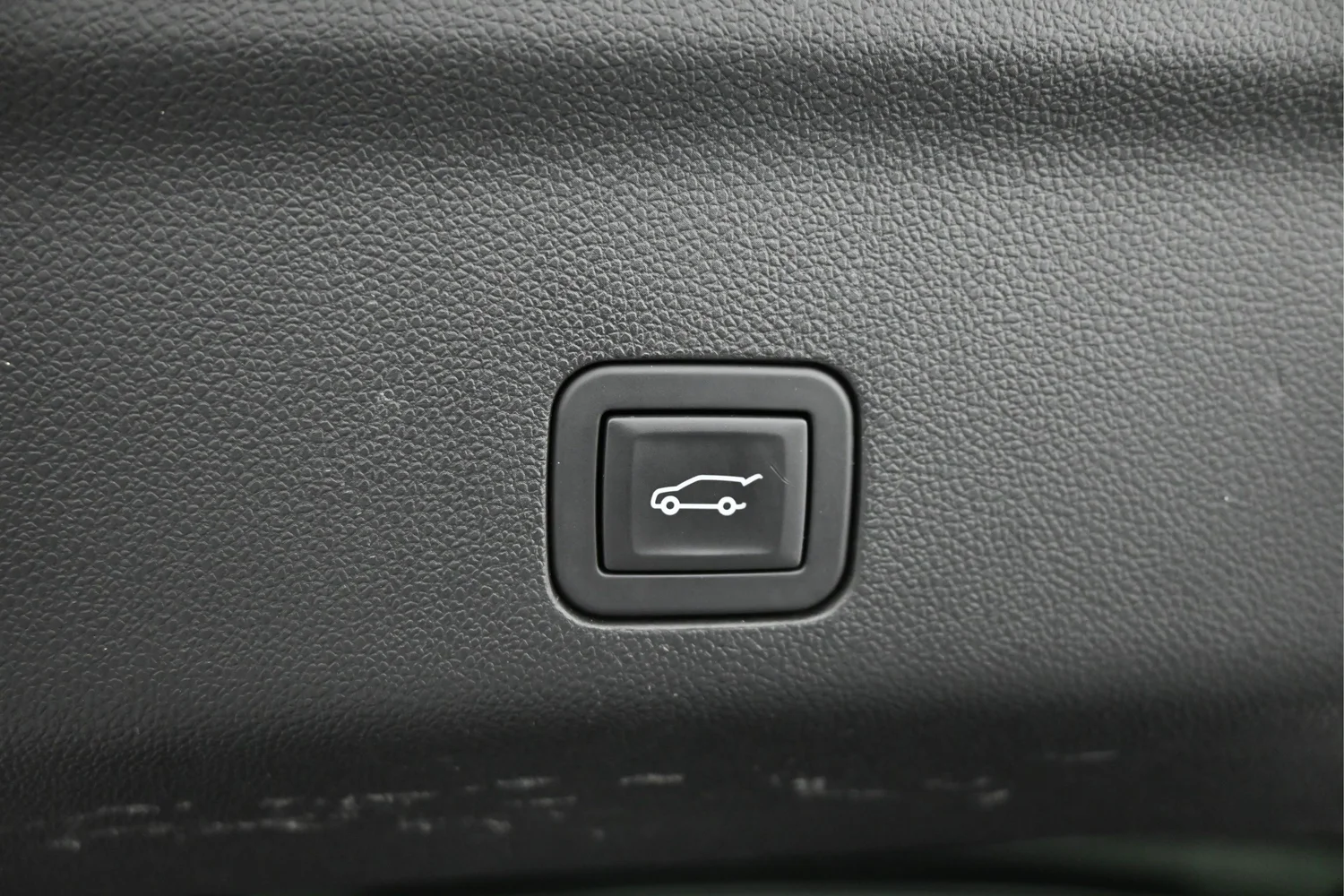 Used 2024 Black Chevrolet Premier image 13