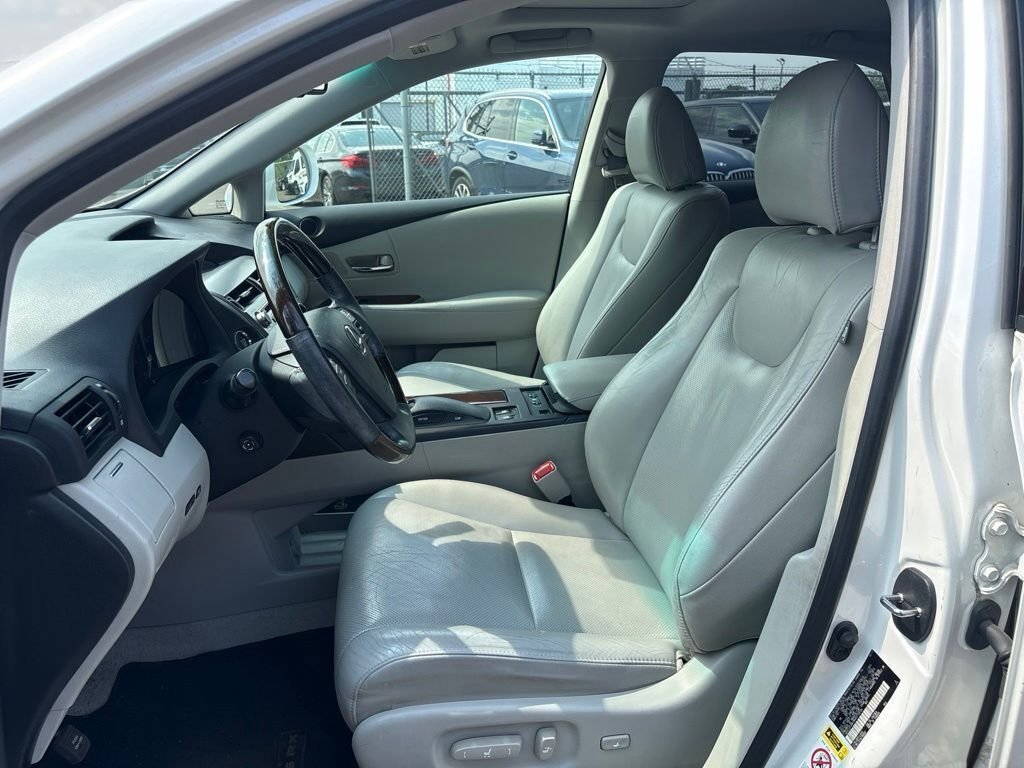 Used 2012  Lexus 350 image 9