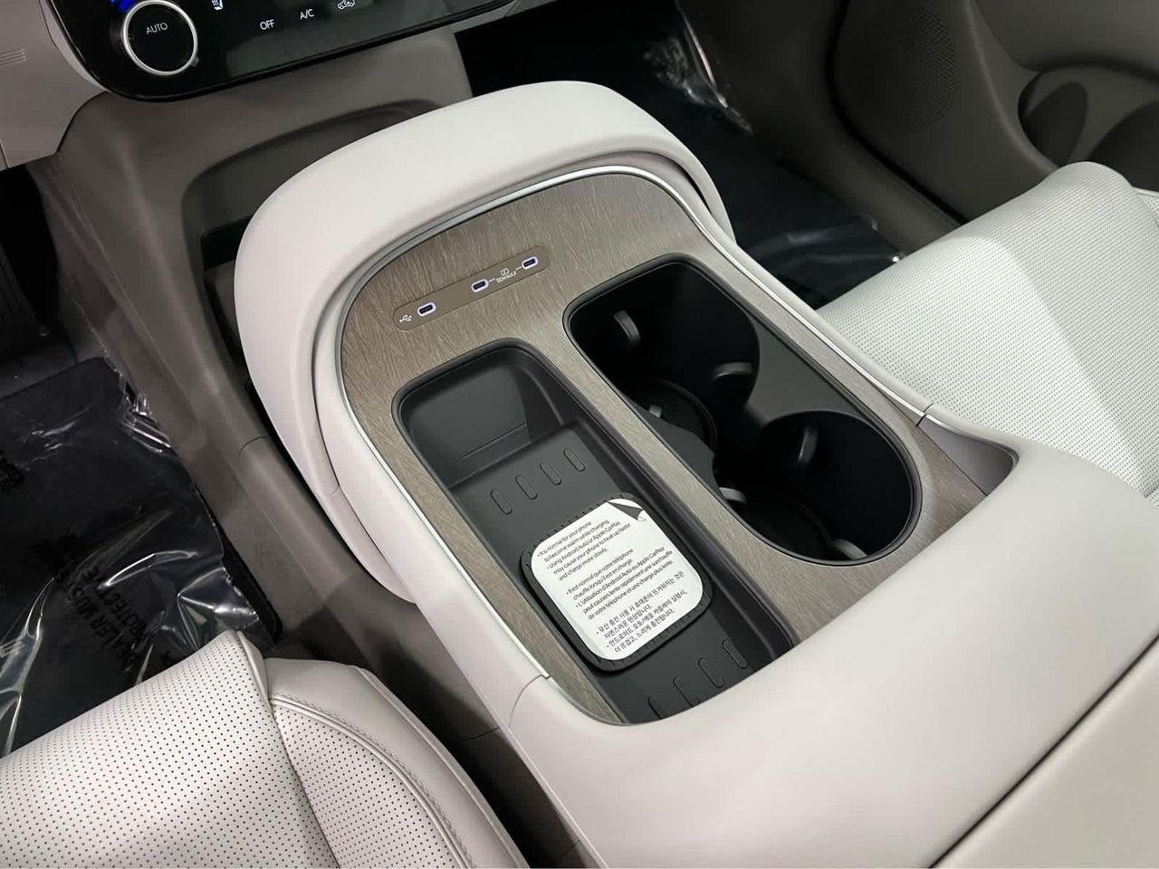 New 2026 Abyss Black Pearl Hyundai SEL AWD image 19