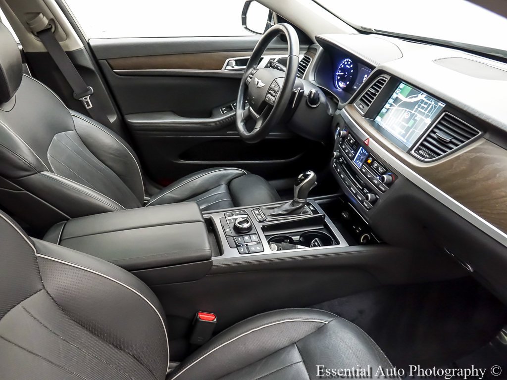 Used 2015 Gray Hyundai 3.8 image 27