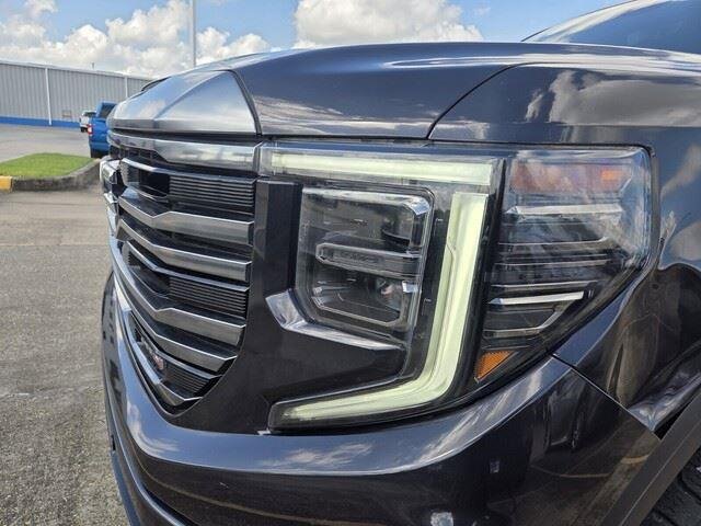 Used 2022 Titanium Rush Metallic GMC AT4 image 10