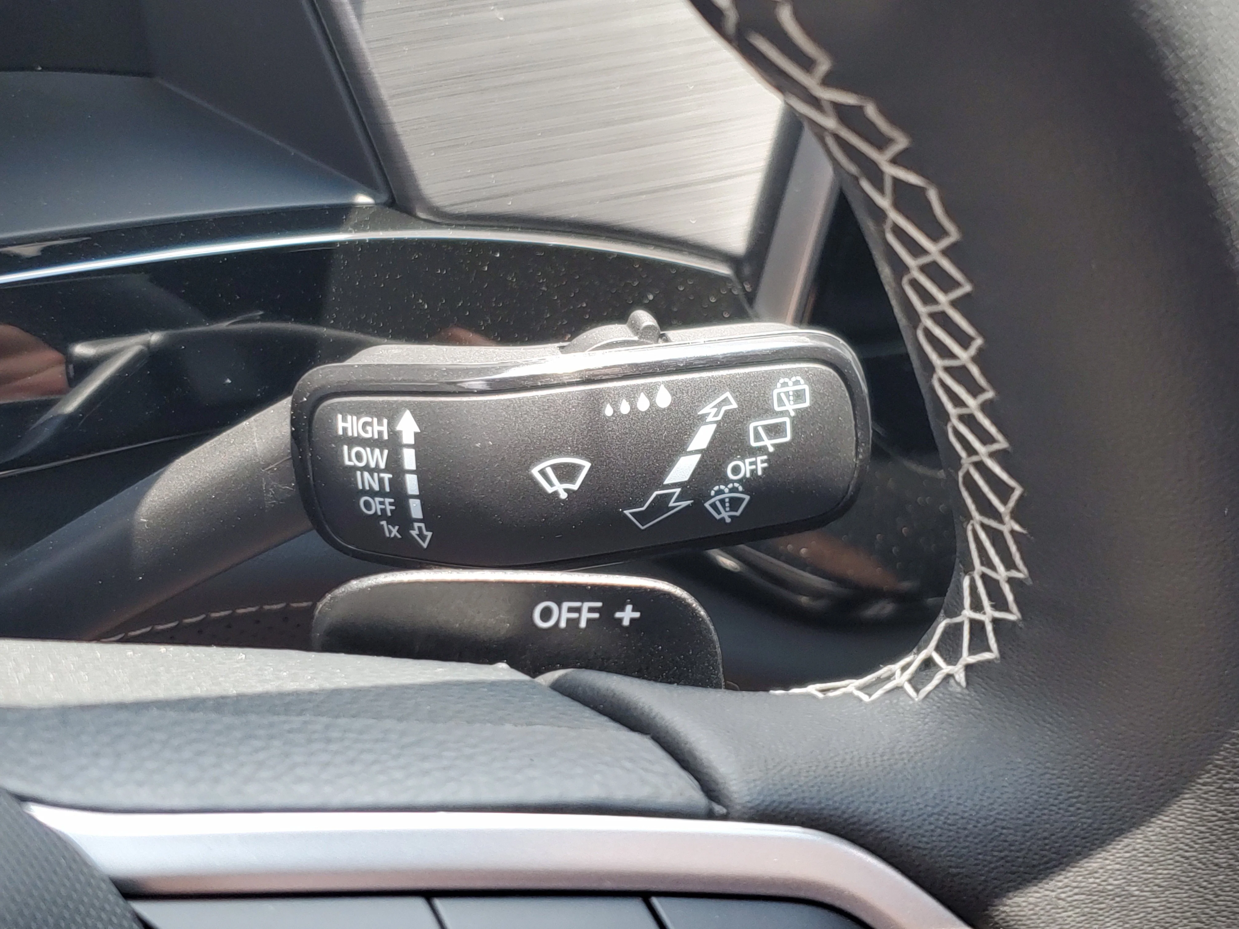 New 2026 Green Volkswagen 2.0T SE w/Technology image 27