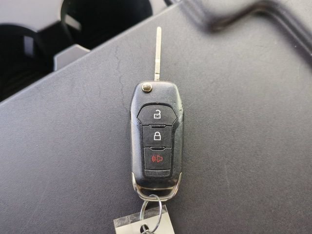 Used 2023 Oxford White Ford XLT image 32