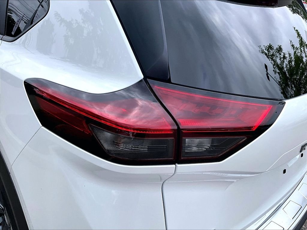 Used 2024 White Nissan SV image 32