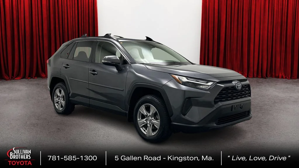 Used 2023 Gray Toyota XLE image 3
