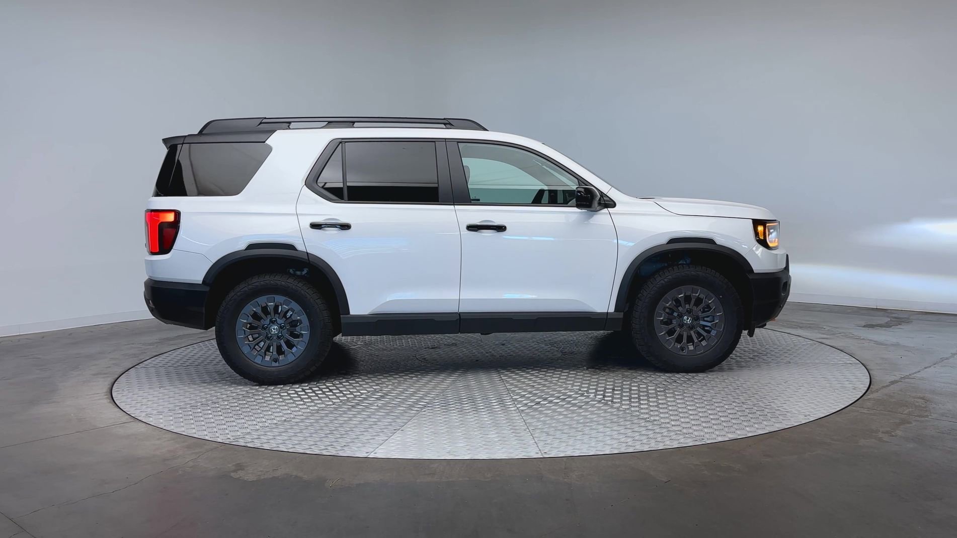 New 2026 Platinum White Pearl Honda TrailSport image 9