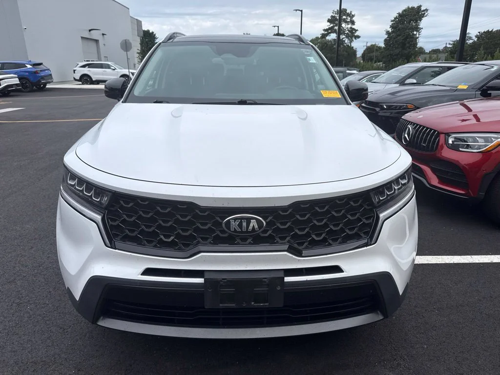 Used 2021 White Kia S image 8