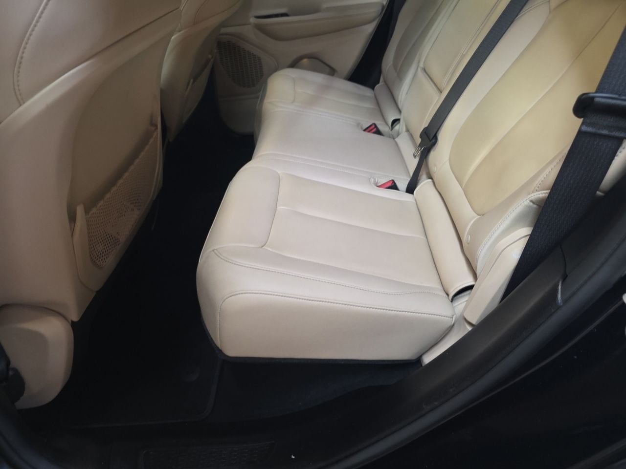 Used 2023 Black Jeep Limited image 12