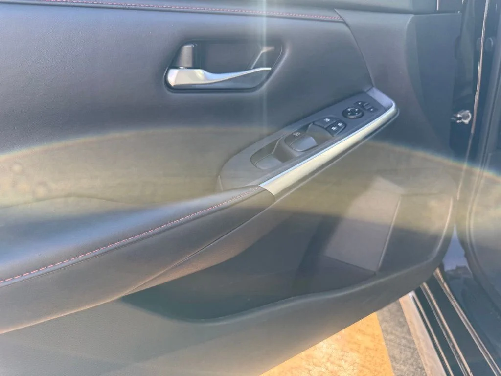 Used 2025 Black Nissan SR image 4