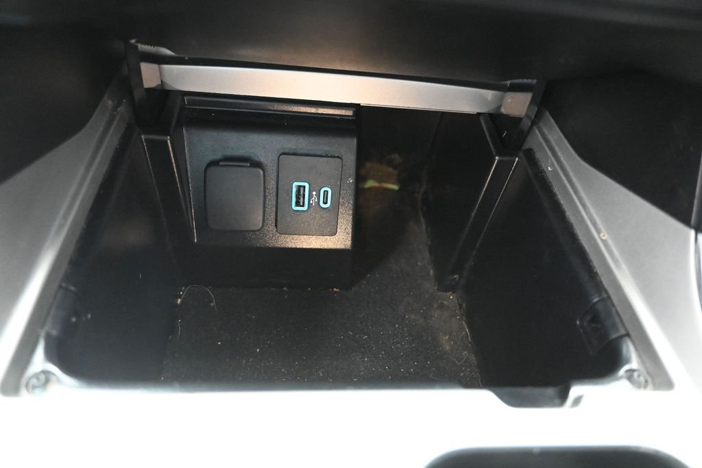 Used 2023 White Ford XLT image 29