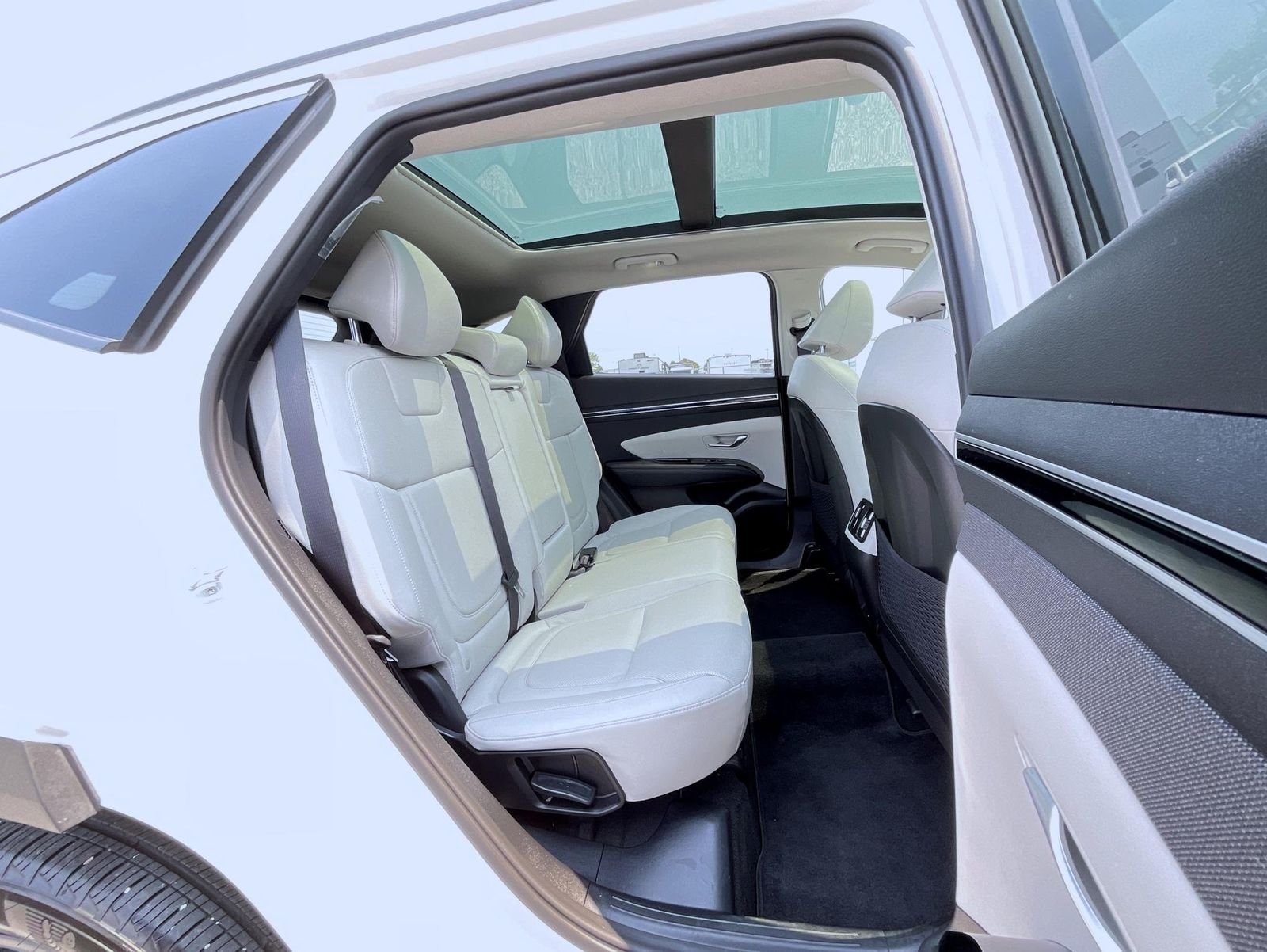 Used 2022 Gray Hyundai Limited image 18
