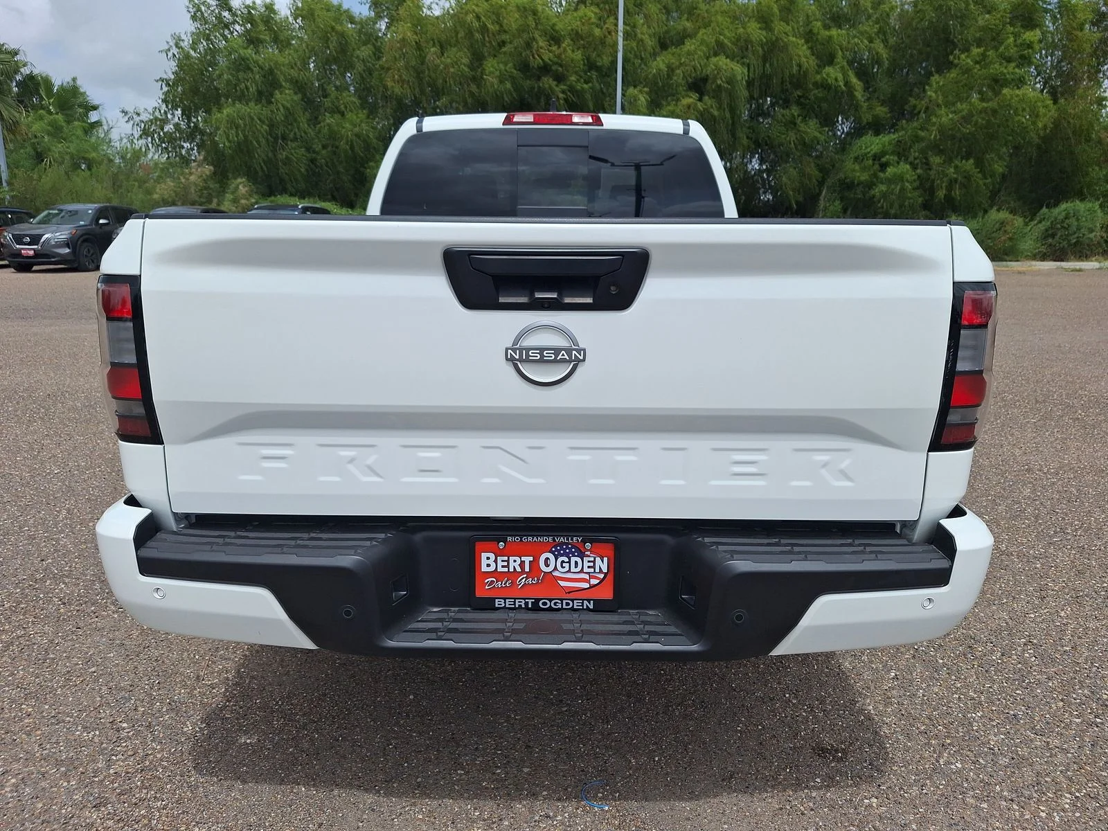 Used 2025 White Nissan SV image 6