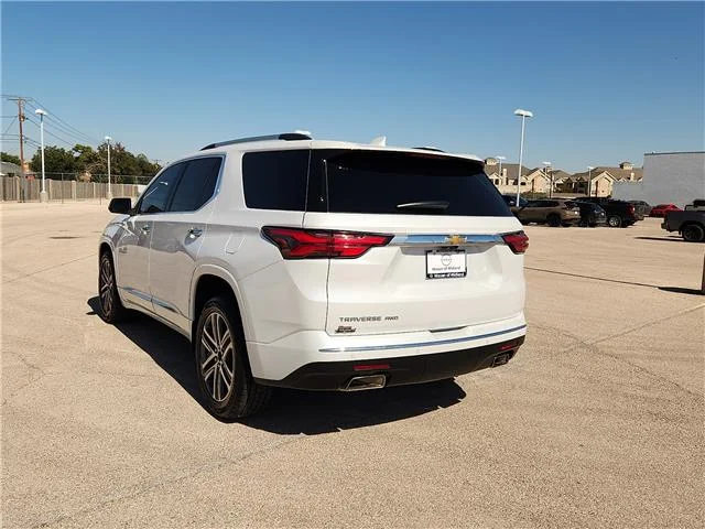Used 2023 Summit White Chevrolet High Country All-Wheel Drive image 2