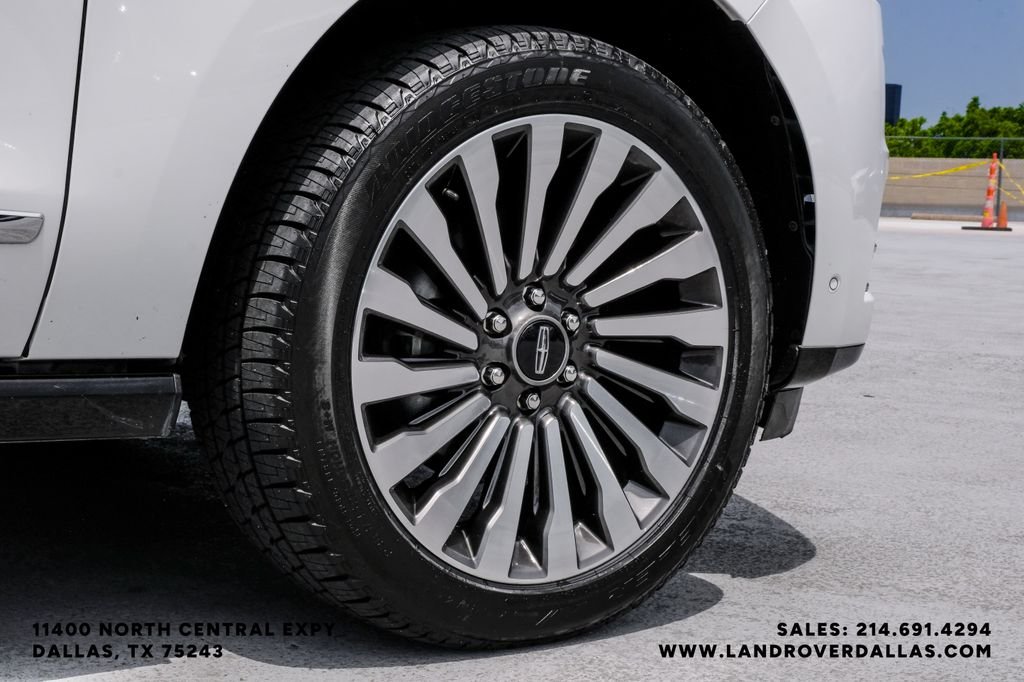 Used 2021 White Lincoln Reserve image 71