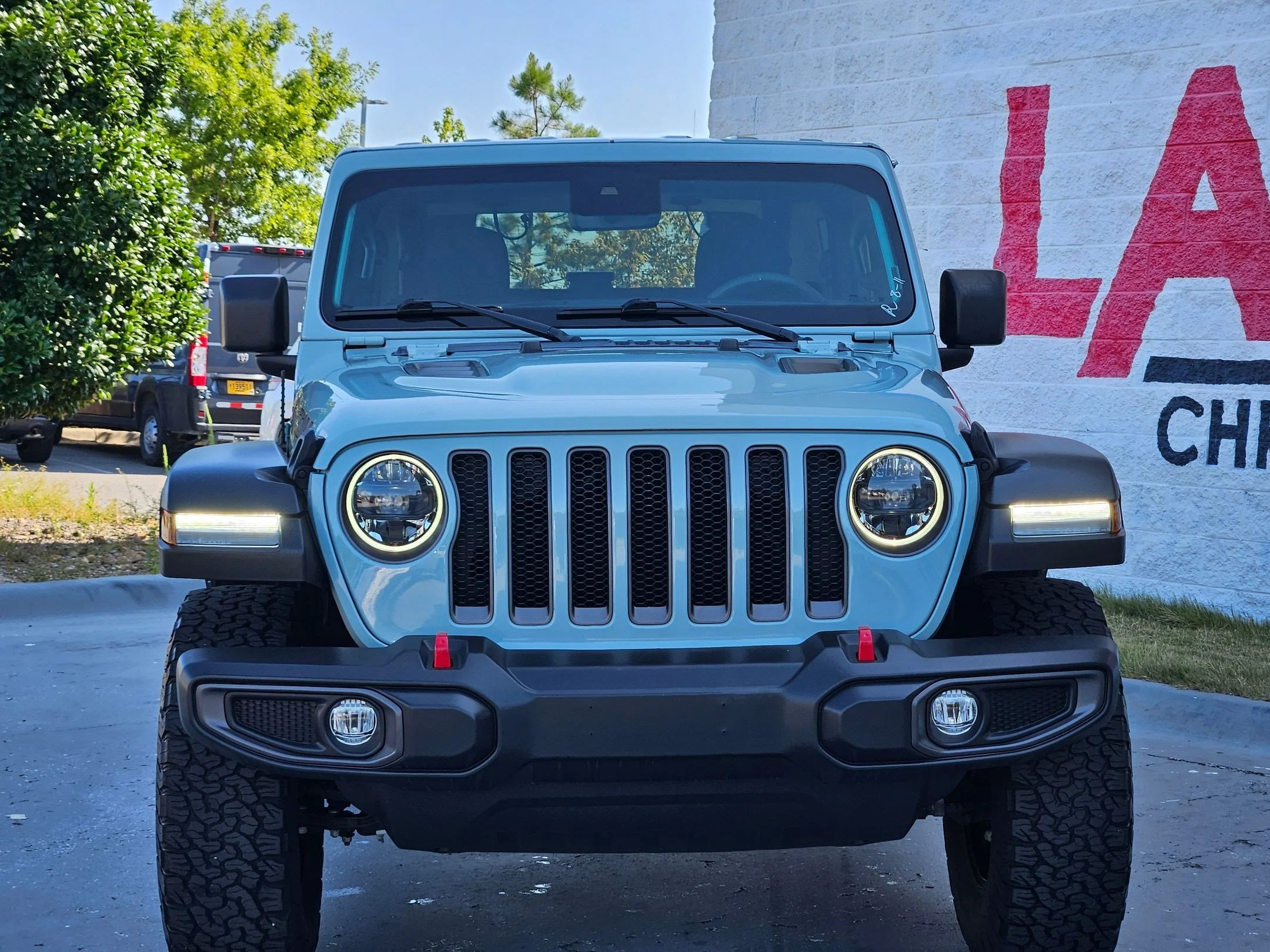 Used 2023 Earl Clearcoat Jeep Rubicon image 2