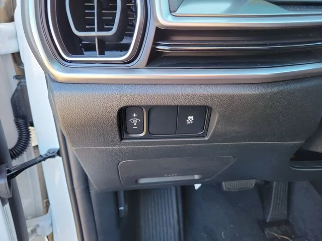 New 2026 Glacial White Pearl Kia S image 10