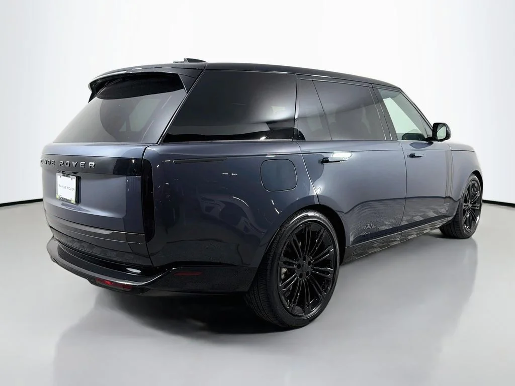 New 2026 Varesine Blue Land Rover SE 7 Seats image 5