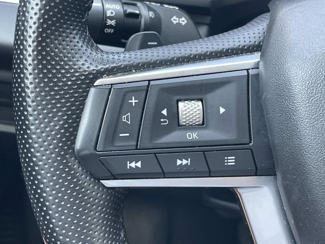 Used 2024 White Mitsubishi SE image 21