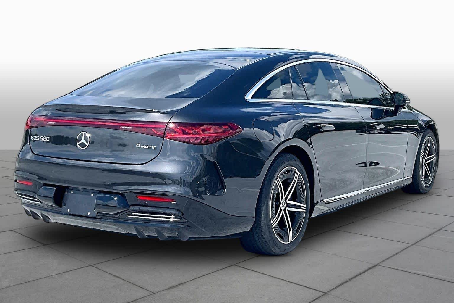 Certified Used 2023 Graphite Grey Metallic Mercedes-Benz EQS 580 image 12