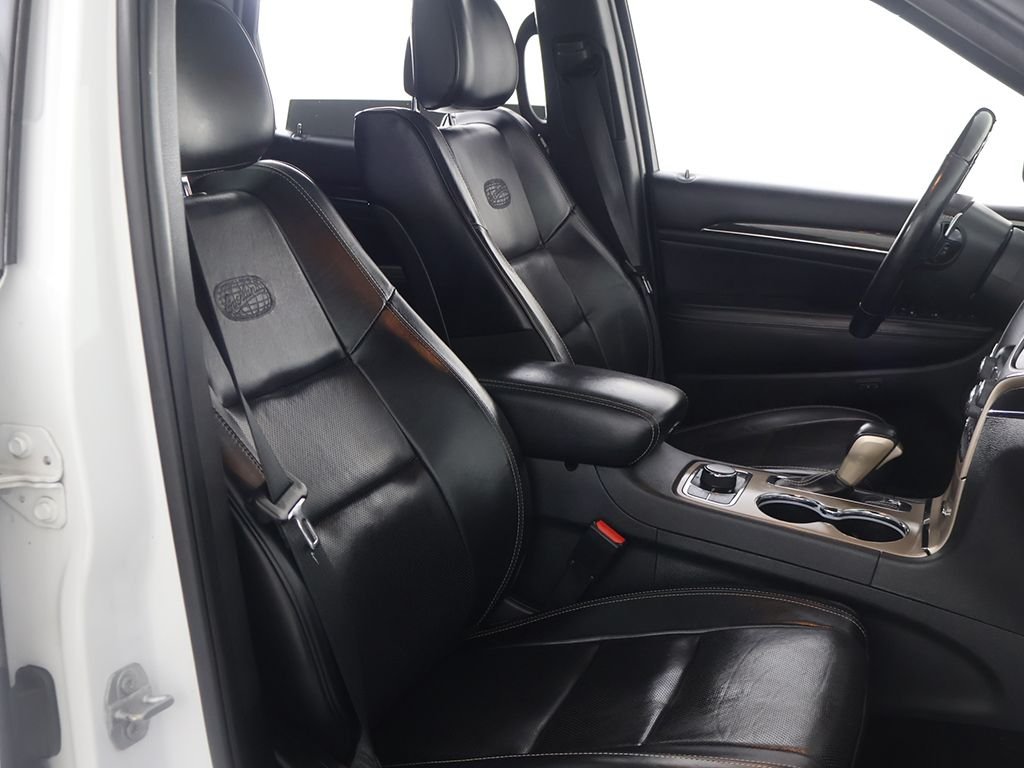 Used 2017 White Jeep Overland image 34