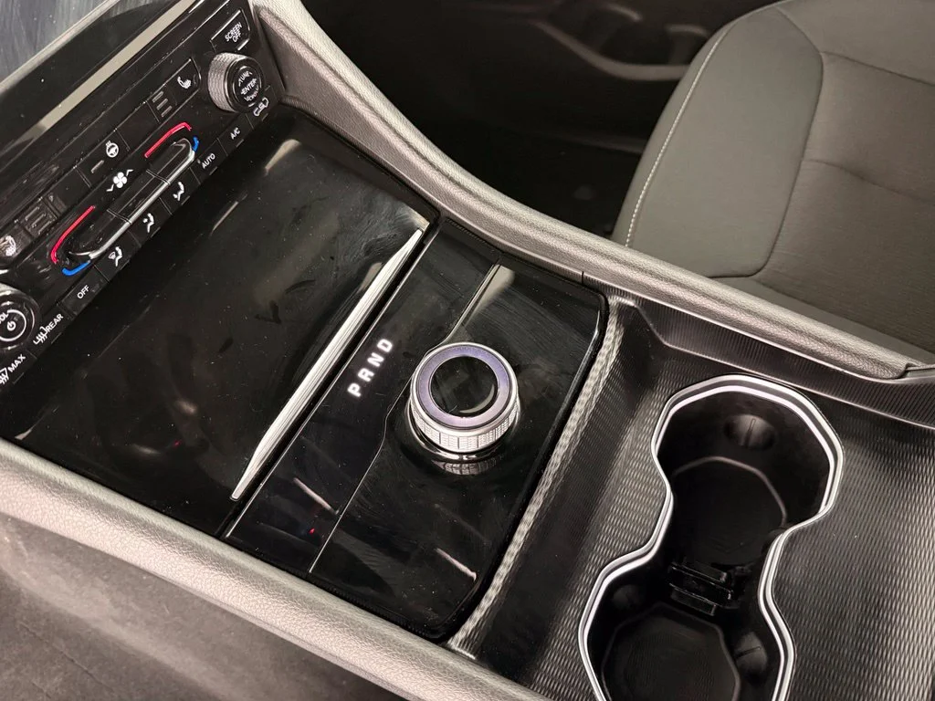 Used 2024 Gray Jeep Laredo X image 4
