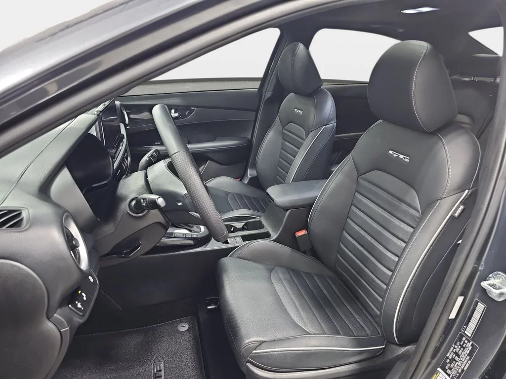 Used 2023 Gray Kia GT-Line image 17
