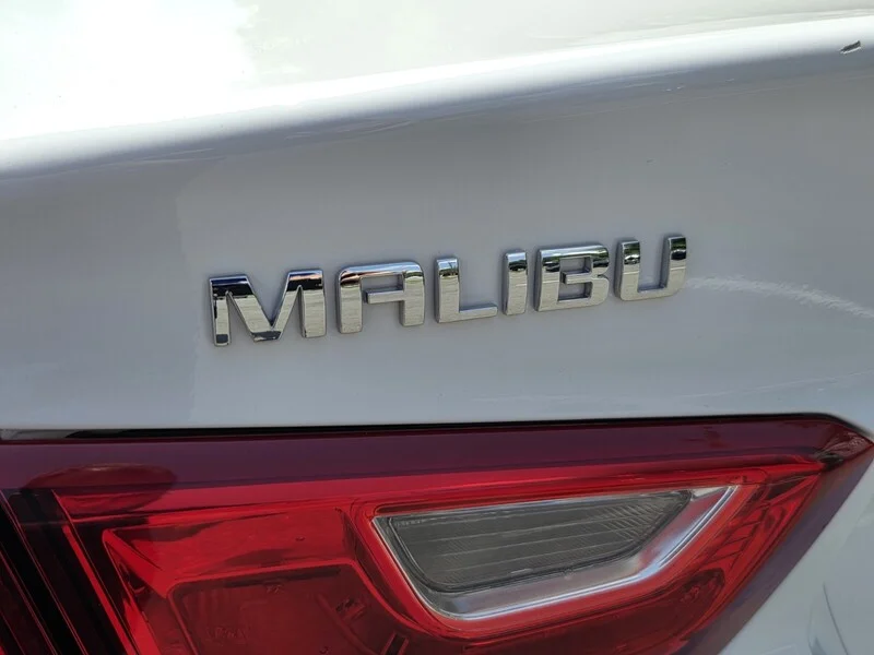 Used 2024 Summit White CHEVROLET LT image 14