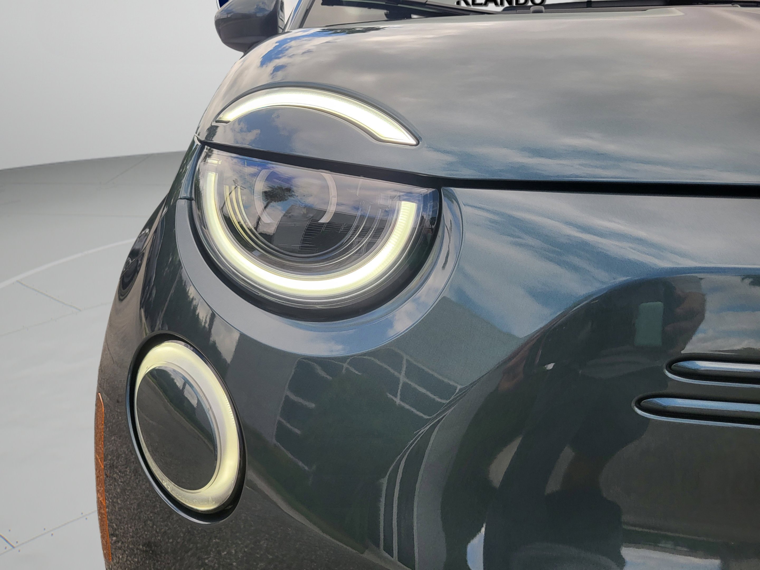 2025 FIAT 500e Base - Photo 13