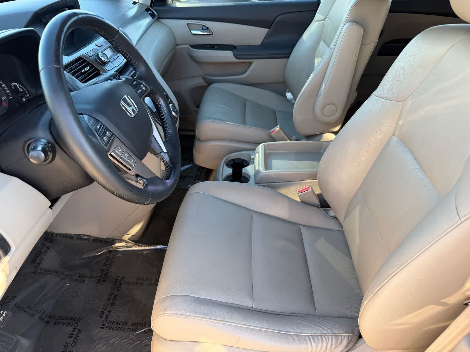 Used 2016 White Honda Touring Elite image 13
