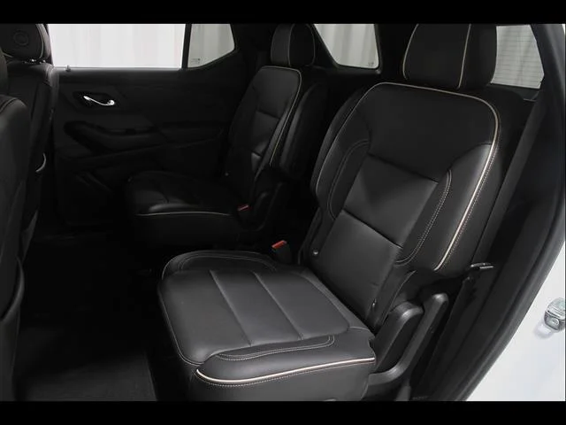 Certified Used 2022 Summit White Chevrolet Premier image 21