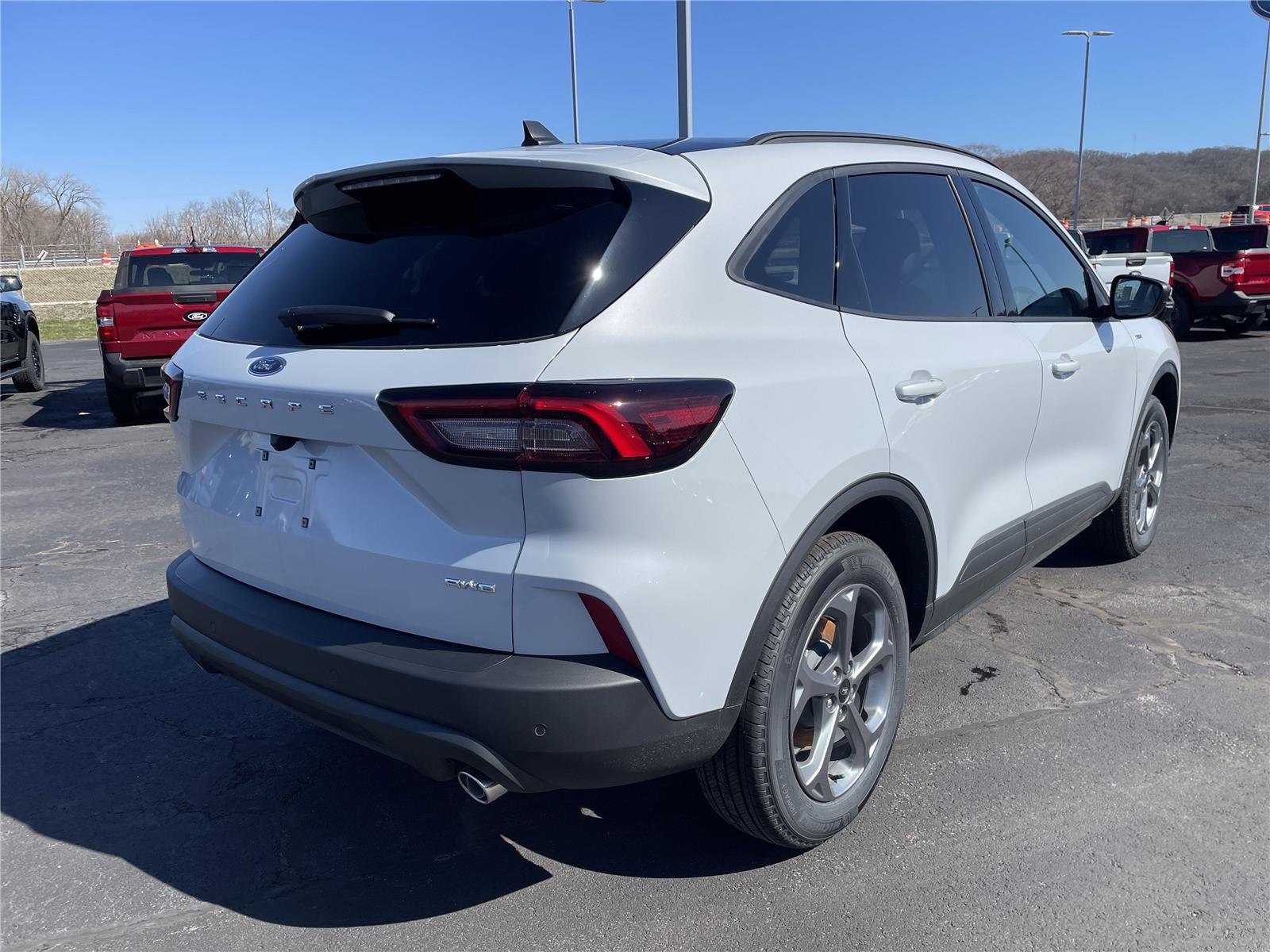New 2026 Space Silver Metallic Ford ST-Line image 31