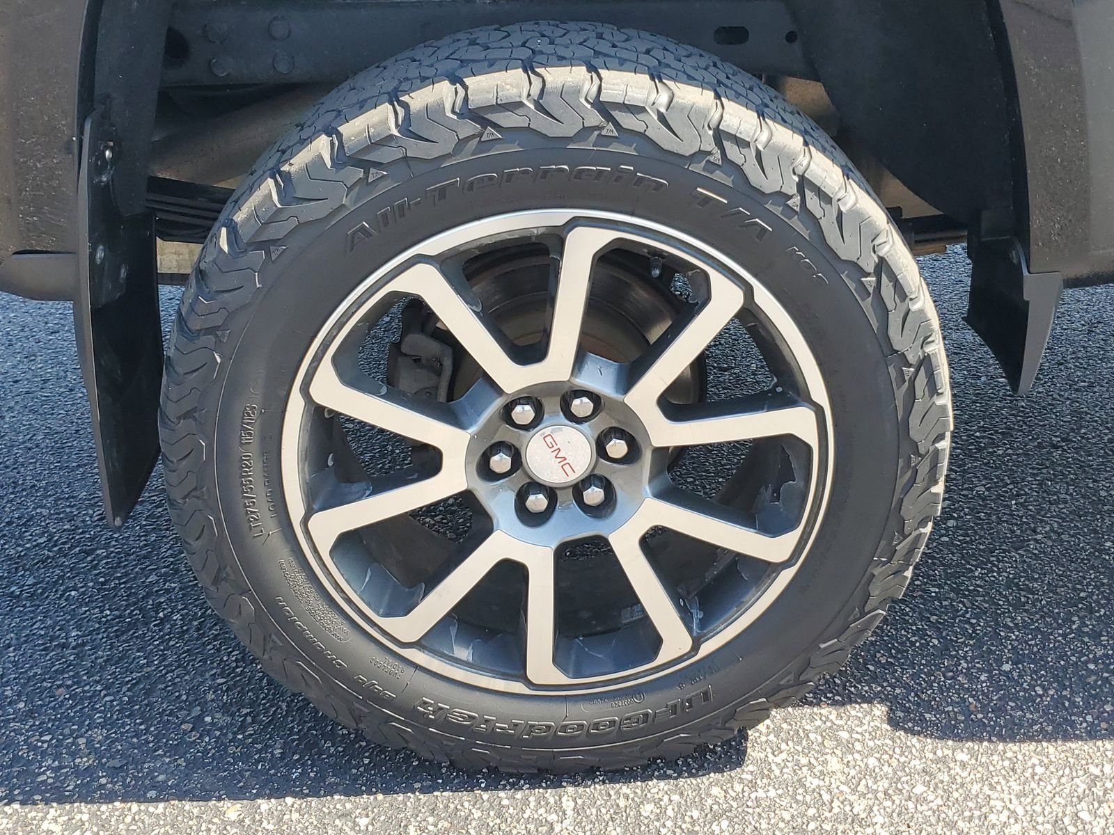 Used 2017 Black GMC Denali image 5