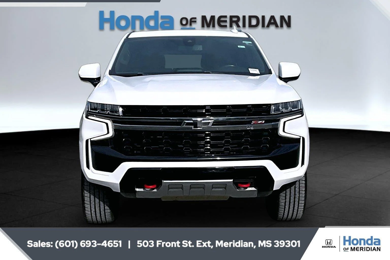 Used 2021 Summit White Chevrolet Z71 image 3
