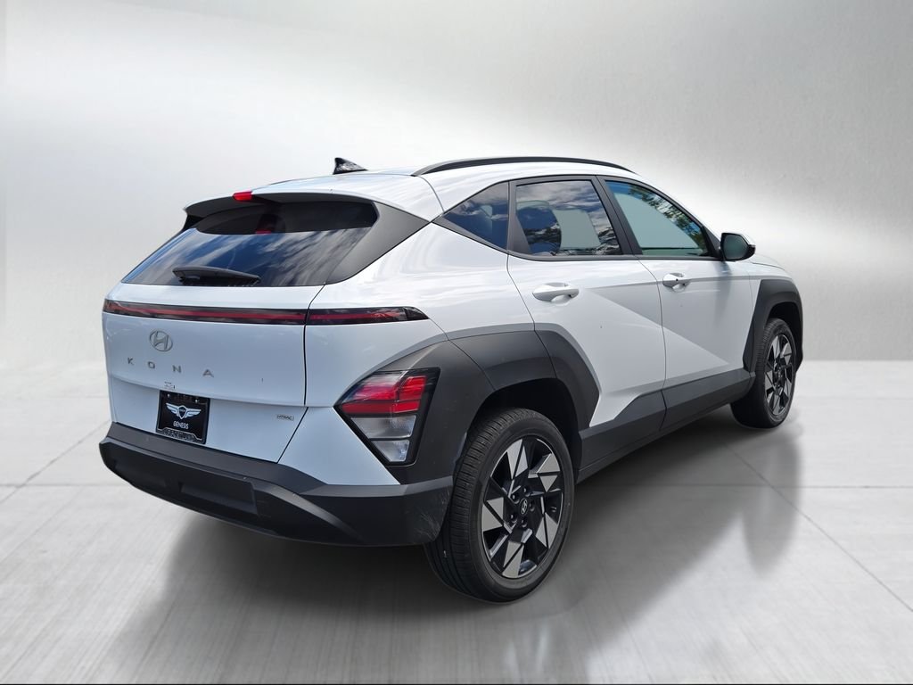 Used 2024 Atlas White Hyundai SEL image 3