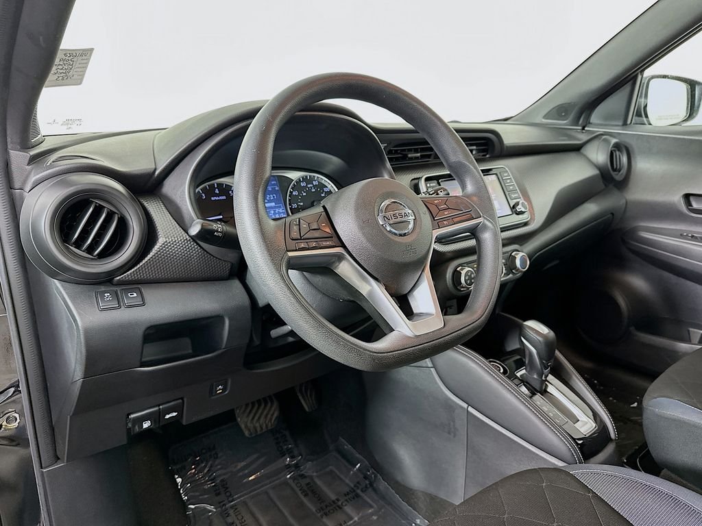 Used 2019 Super Black Nissan S image 10