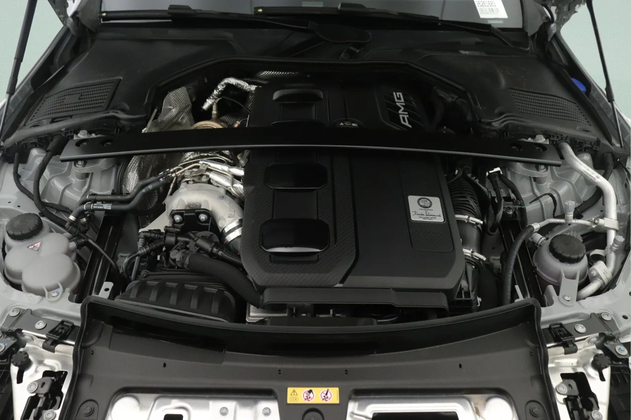 New 2026 MANUFAKTUR Alpine Grey Mercedes-Benz C 43 AMG® 4MATIC® image 10