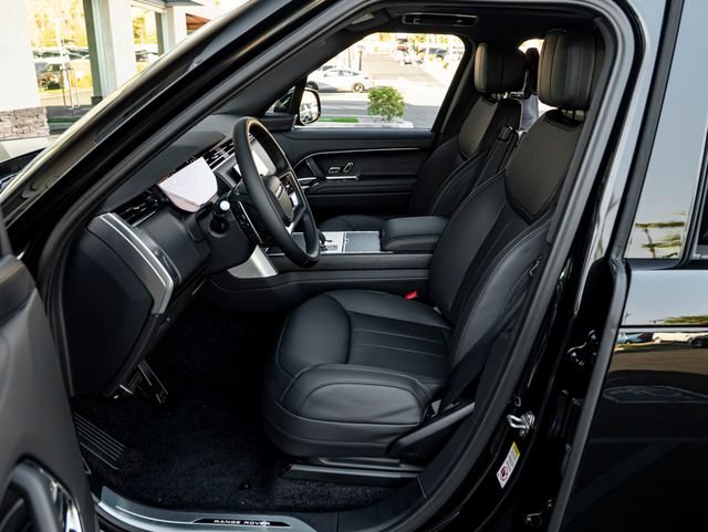 New 2026 Santorini Black Land Rover SE image 14