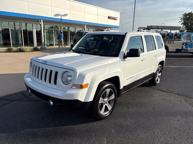 Used 2016 White Jeep High Altitude image 2