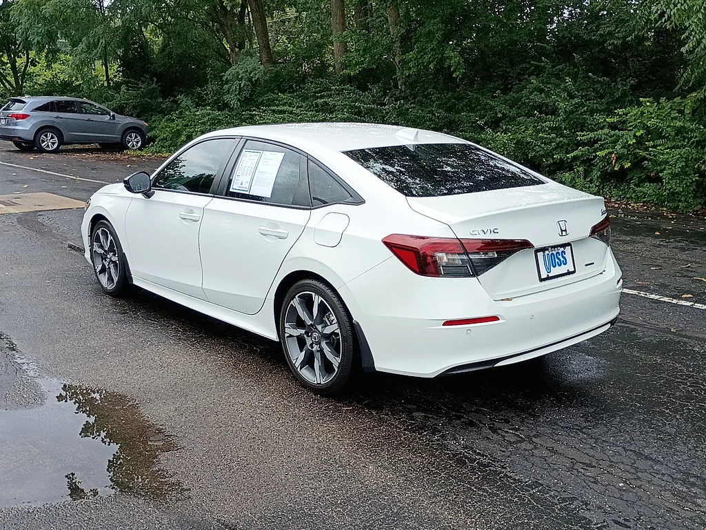 Certified Used 2025 WHITE Honda Sport Touring image 5