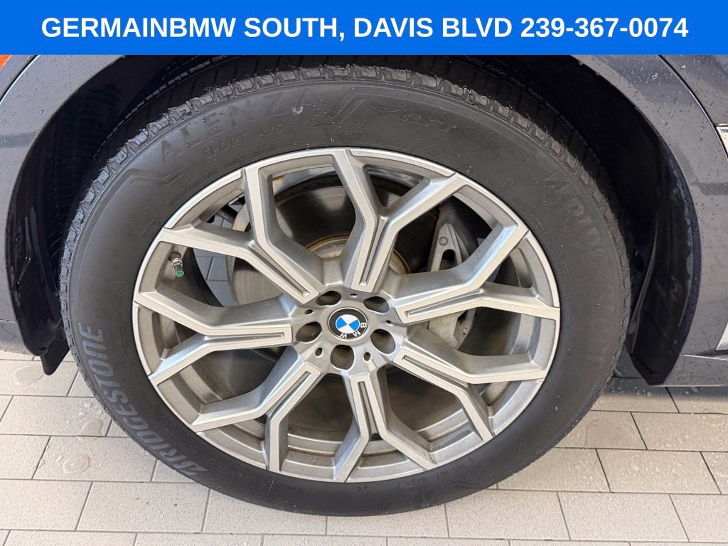 Used 2020 Gray Metallic BMW xDrive40i image 2